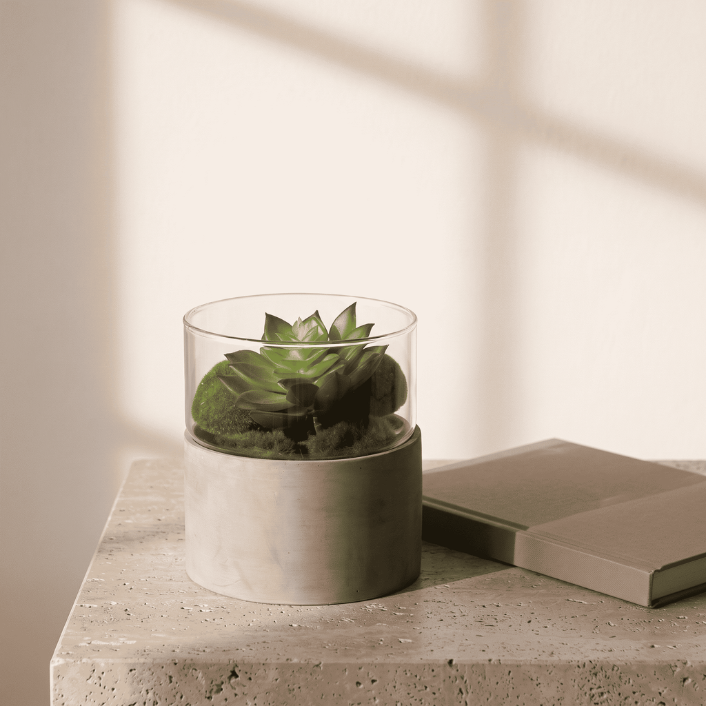 Avello Eden™ Concrete Vase